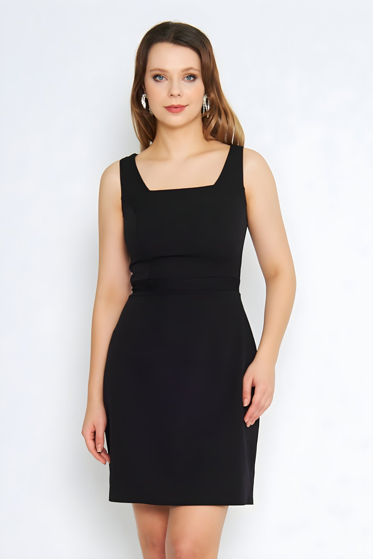 Siyah Diz Üstü Mini Kare Yaka Geniş Akılı Abiye Elbise - Bidoluelbise