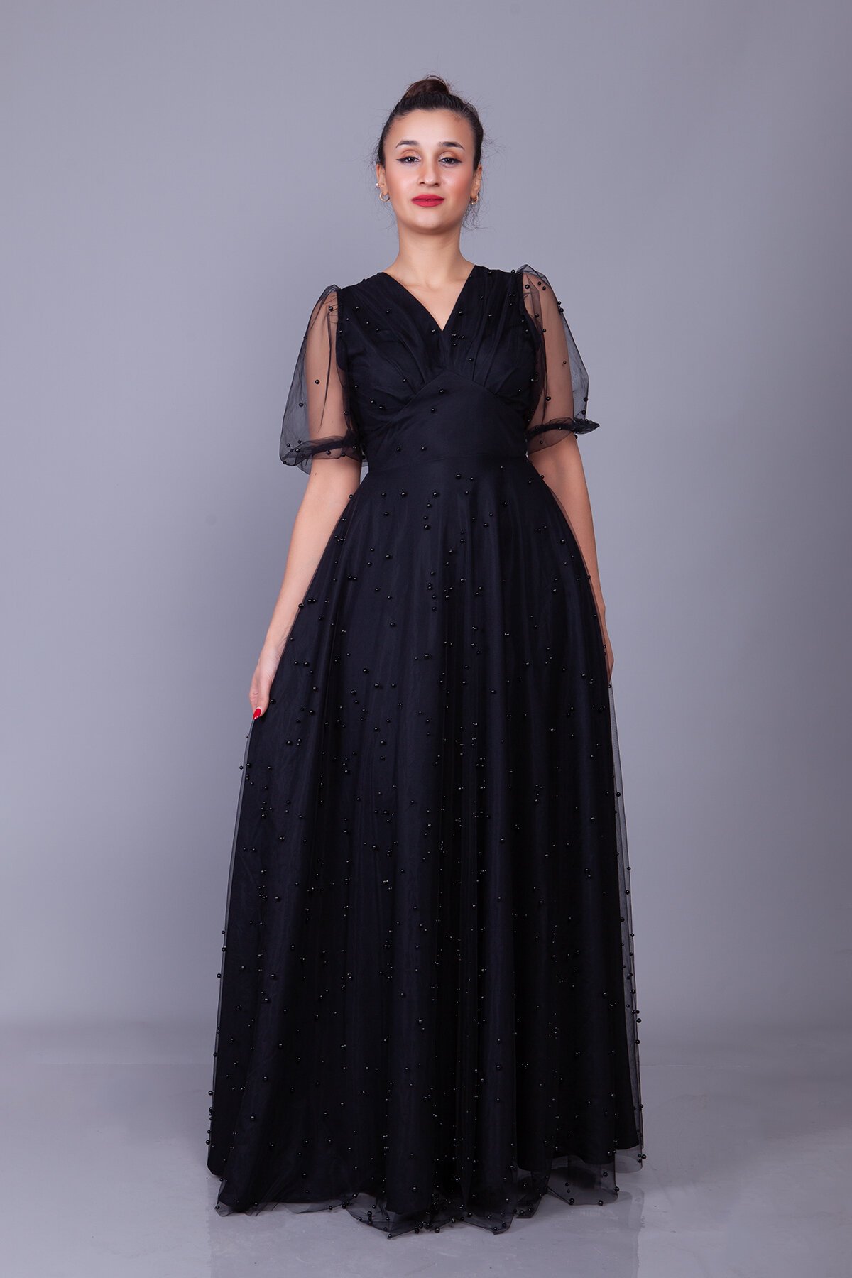 Long V-Neck Pearl Tulle Covered Short Balloon Sleeve Evening Dress - Black - Bidoluelbise