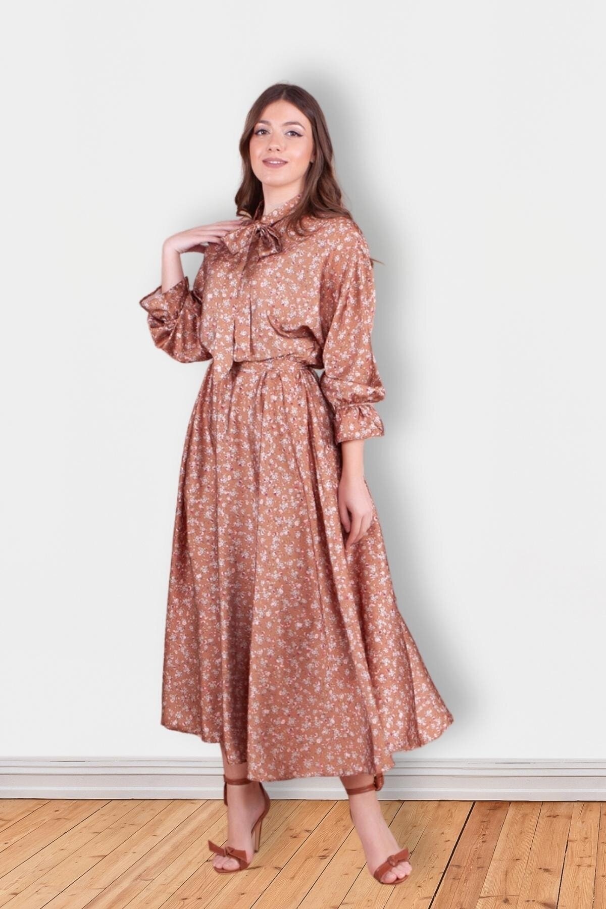Modest Floral Print Satin Batwing Sleeve Evening Dress - Tan - Bidoluelbise