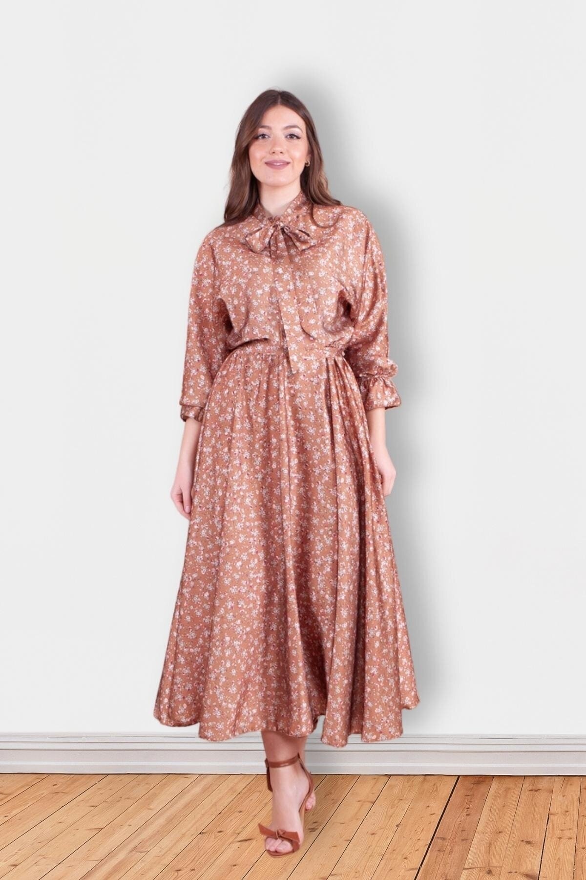 Modest Floral Print Satin Batwing Sleeve Evening Dress - Tan - Bidoluelbise