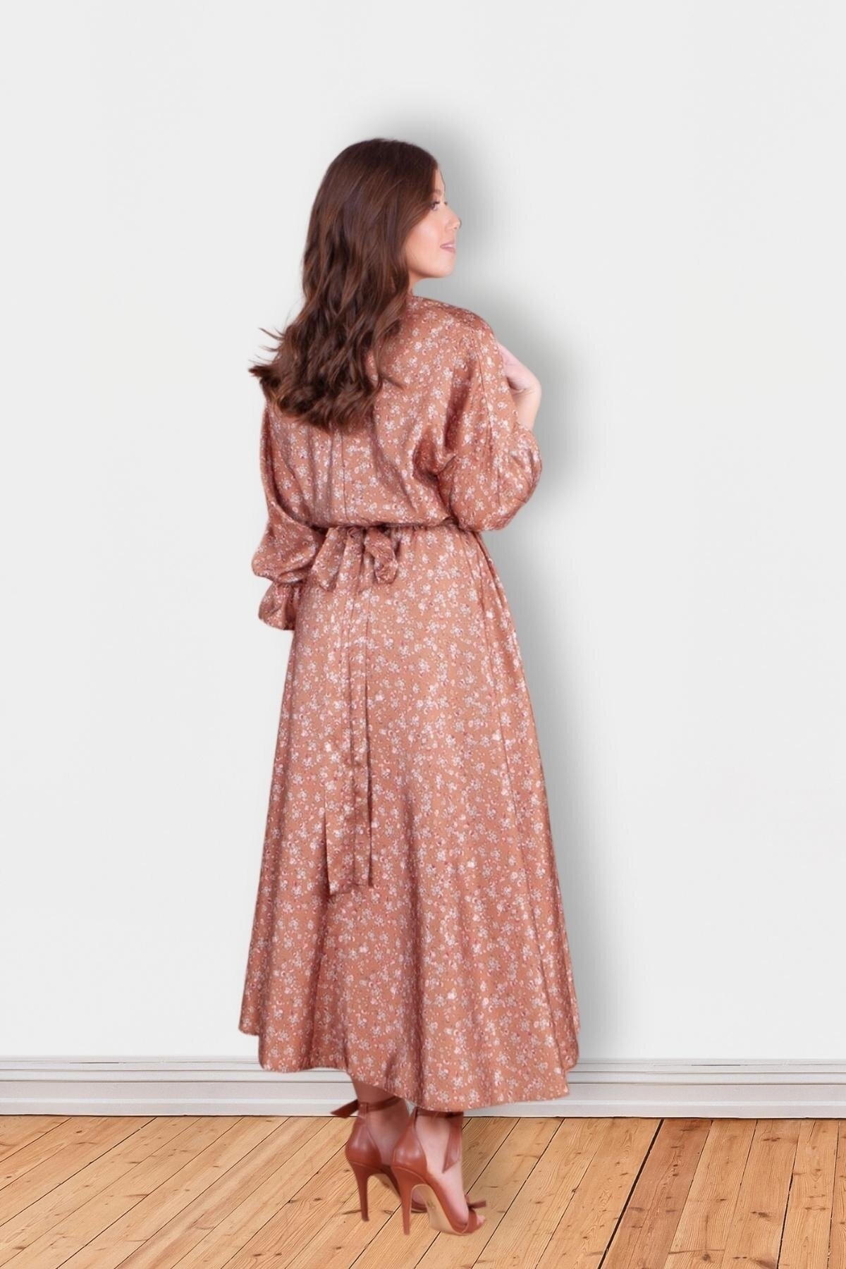Modest Floral Print Satin Batwing Sleeve Evening Dress - Tan - Bidoluelbise