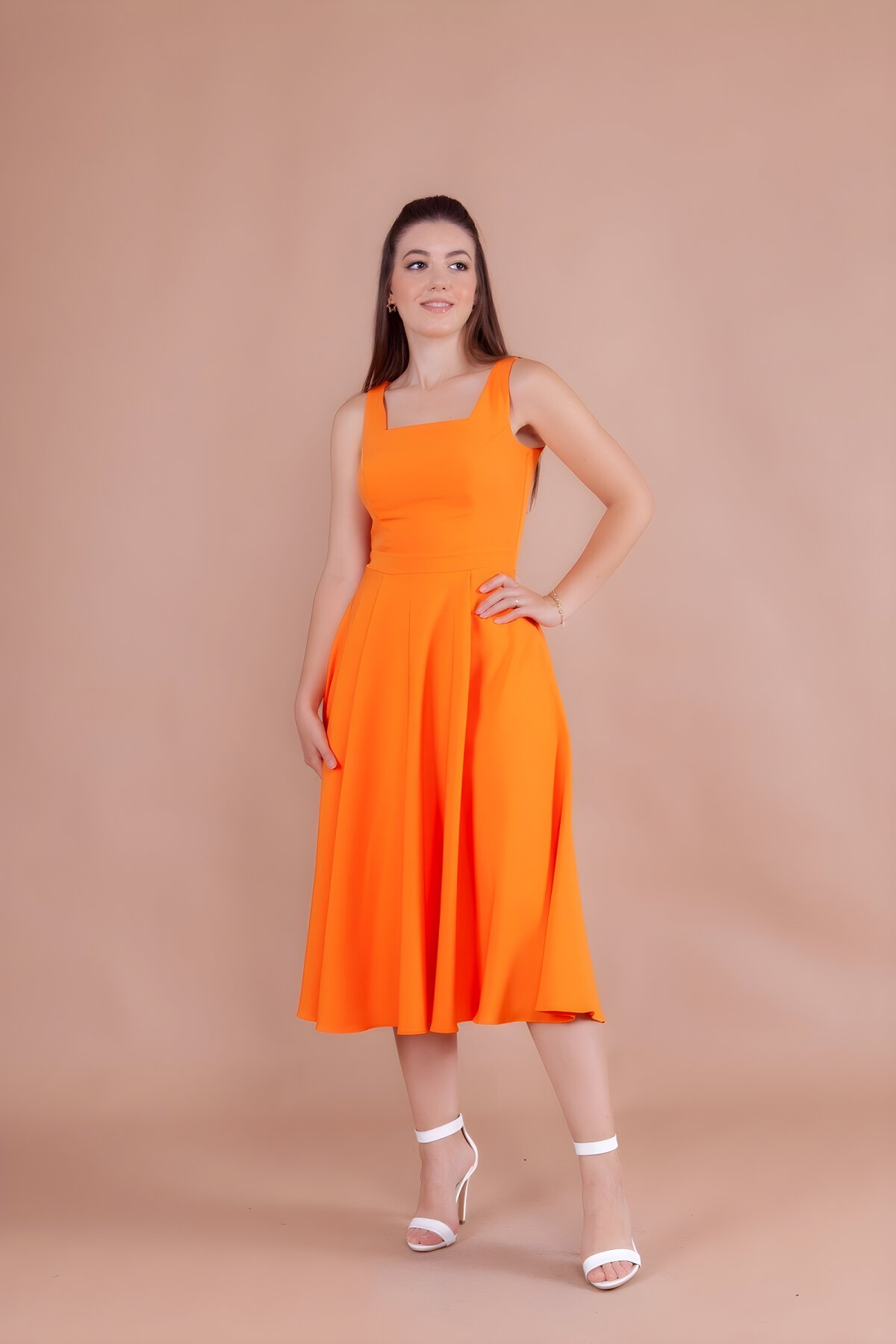 Turuncu Midi Askılı Kare Yaka Elbise - Bidoluelbise