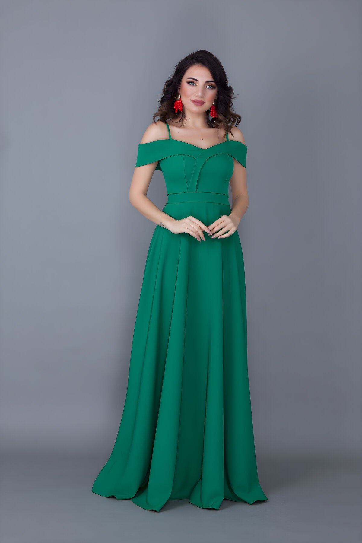 Yeşil Uzun Kloş Askılı Düşük Omuz Detay Nişan Abiye Elbise - Bidoluelbise