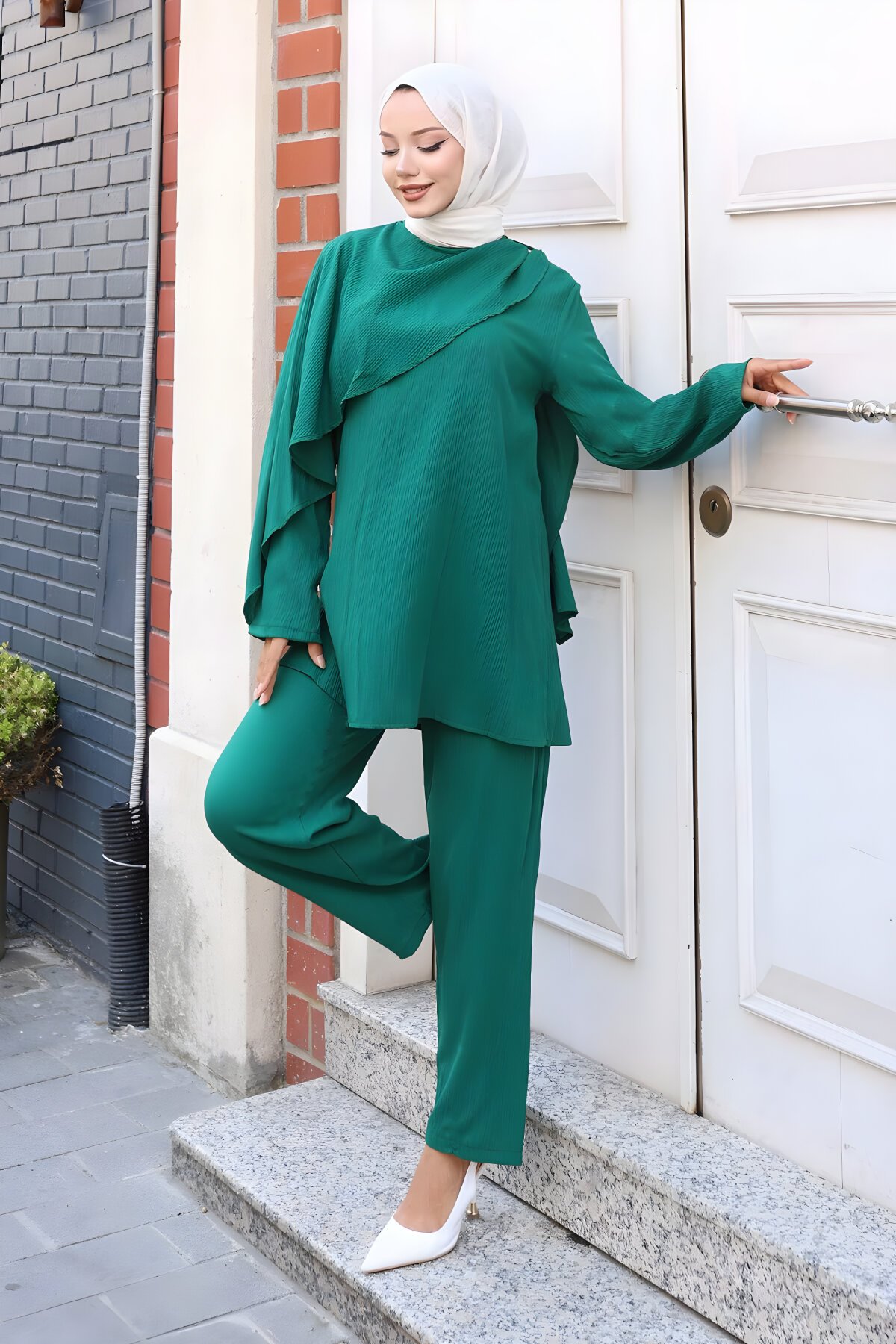 Yeşil İkili Pelerin Detaylı Takım