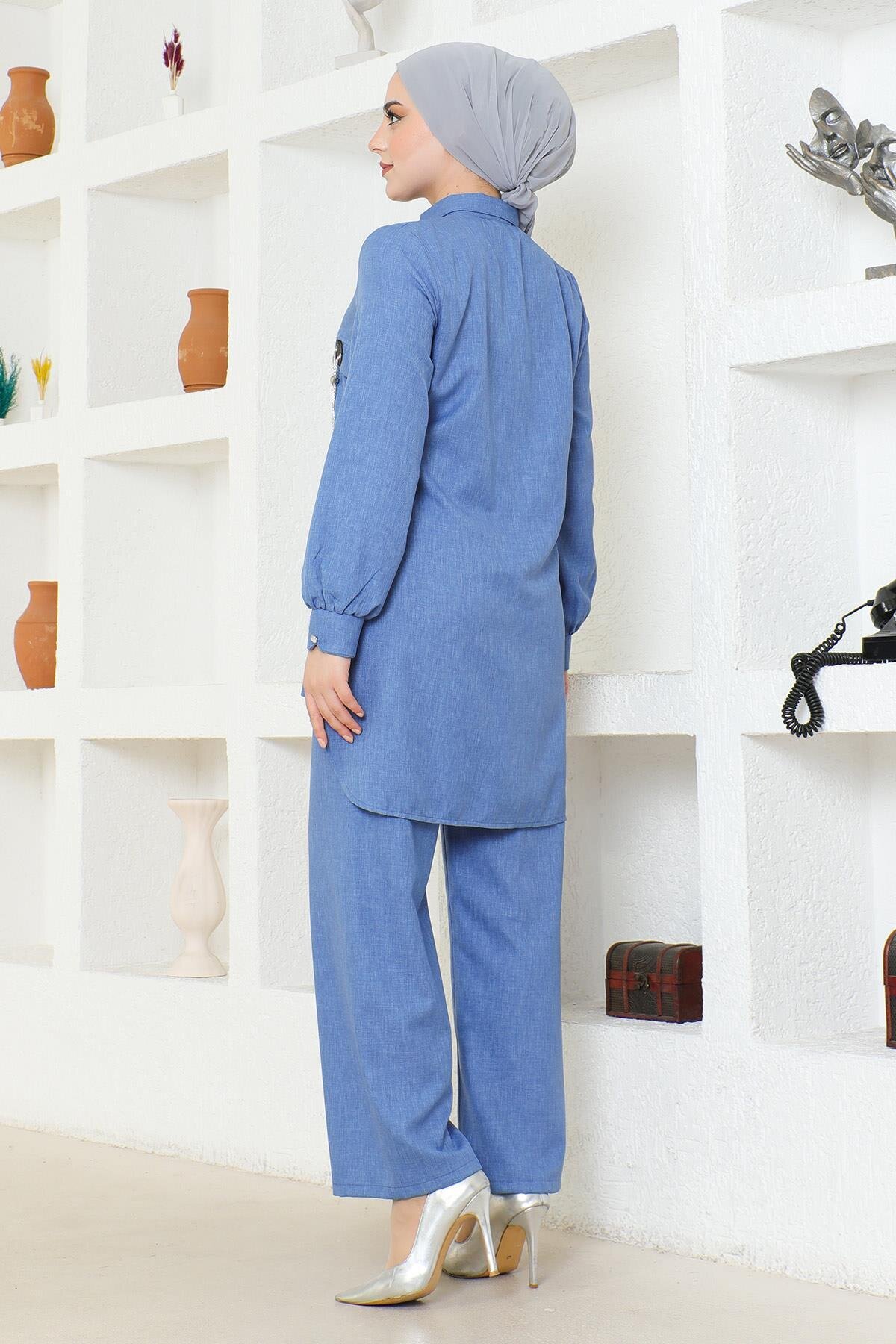 Two-Piece Crested and Chained Modest Set - Blue - Modamihram