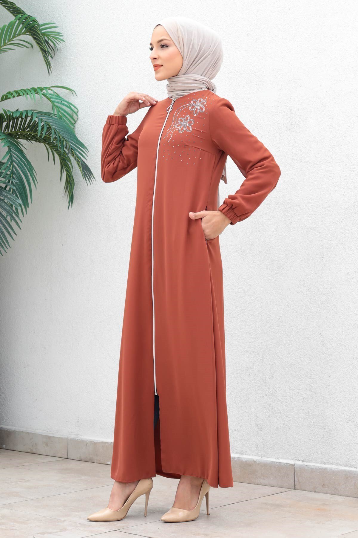 Patterned Chiffon Zippered Abaya - Salmon - Modamihram