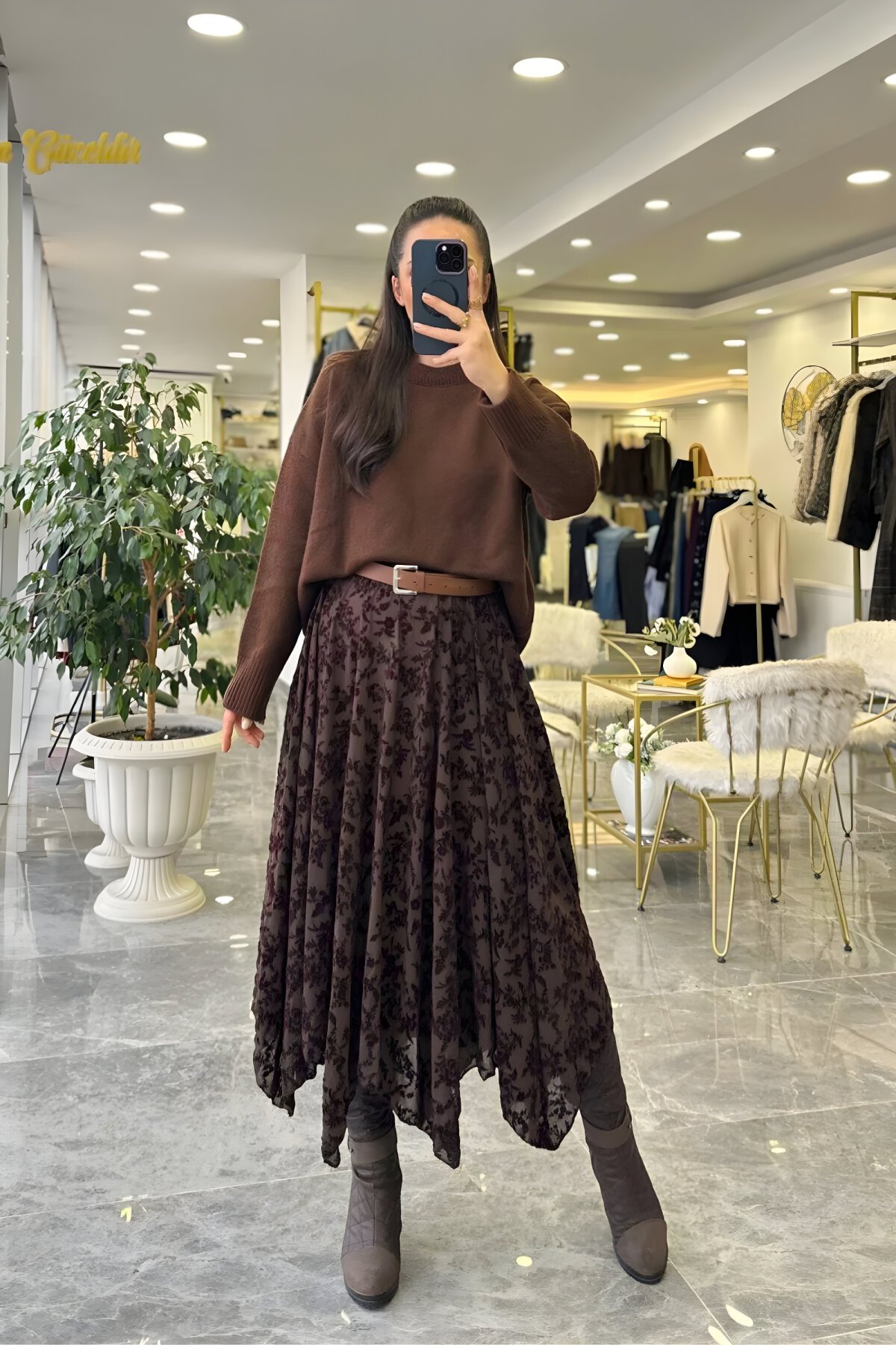 Kahverengi Uzun Asimetrik Kesim Dantel İşlemeli Etek