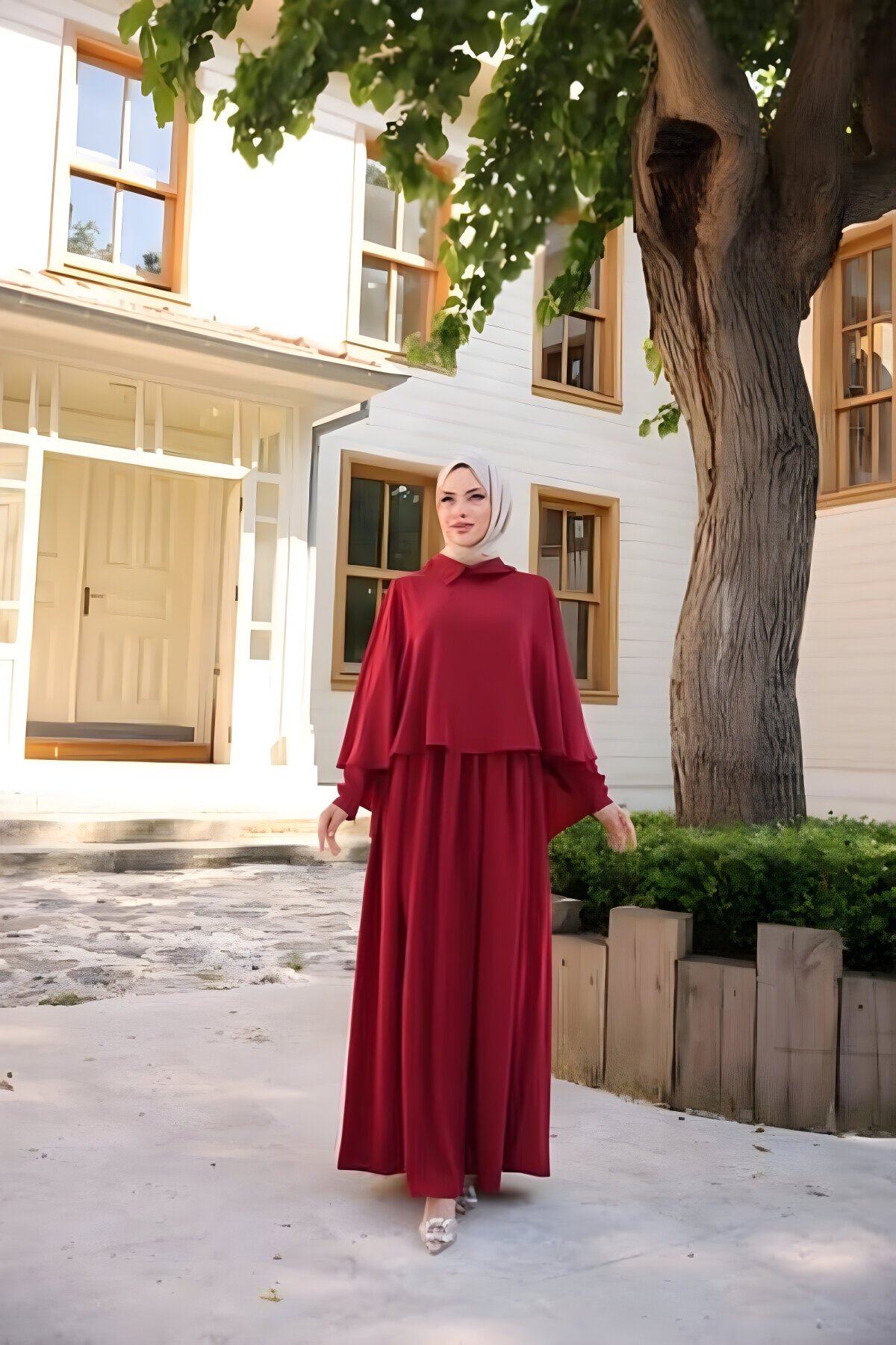 Bordo Pelerinli Yakalı Elbise