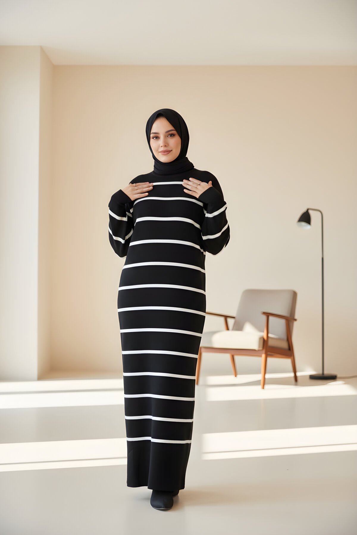 Siyah Çizgili Triko Elbise Siyah Çizgili Triko Elbise