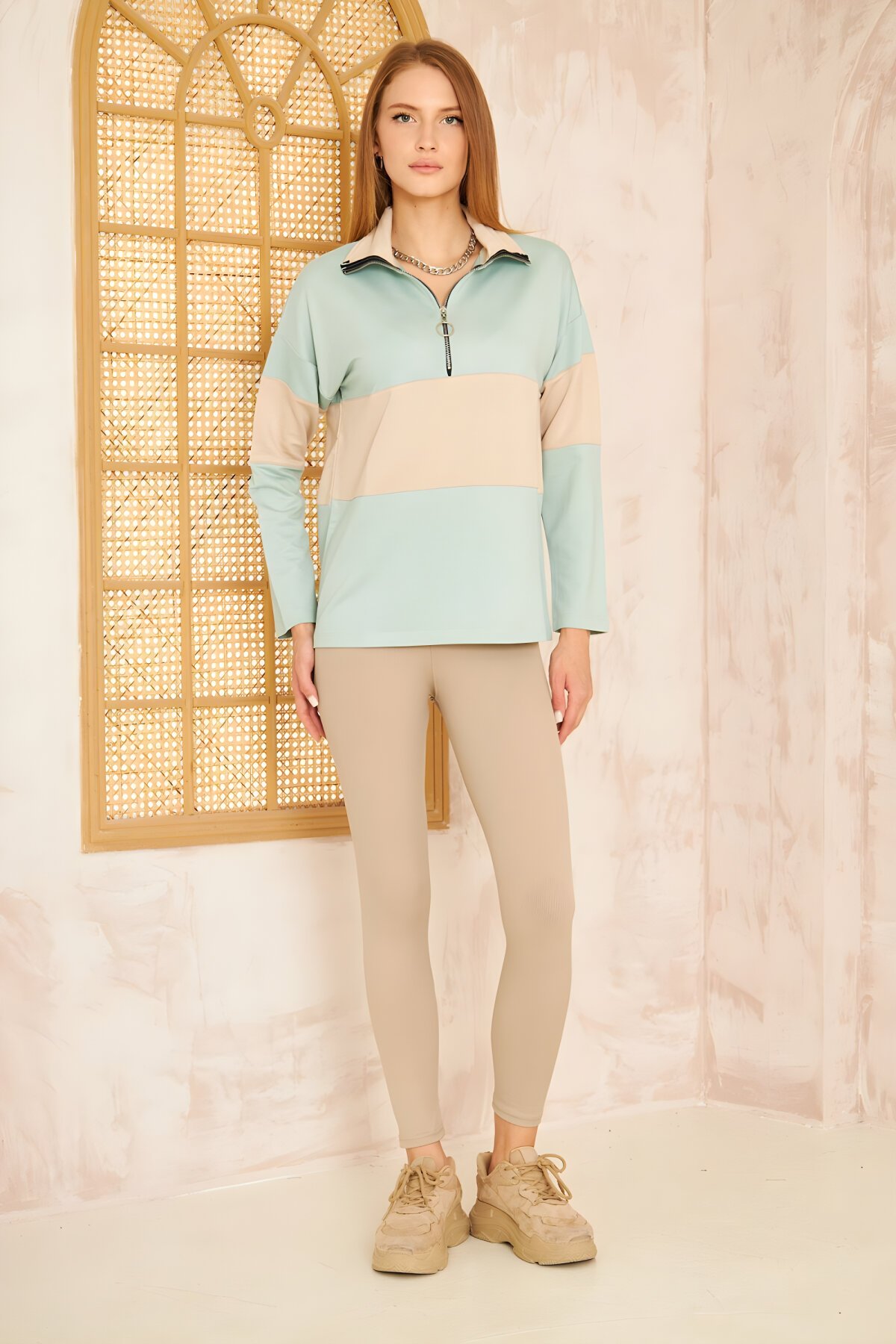 Mint Bej Color Block Salaş Uzun Kol Fermuarlı Polo Yaka Sweatshirt Mint Bej Color Block Salaş Uzun Kol Fermuarlı Polo Yaka Sweatshirt