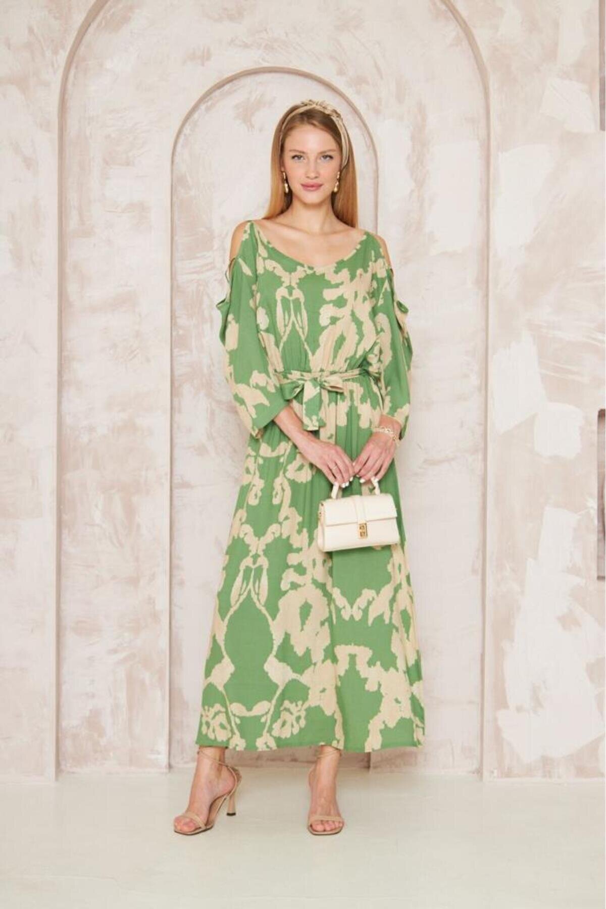 فستان طويل فضفاض لون أخضر فيسكوز بخصر مطاطي وحزام - Pasaklı Giyim