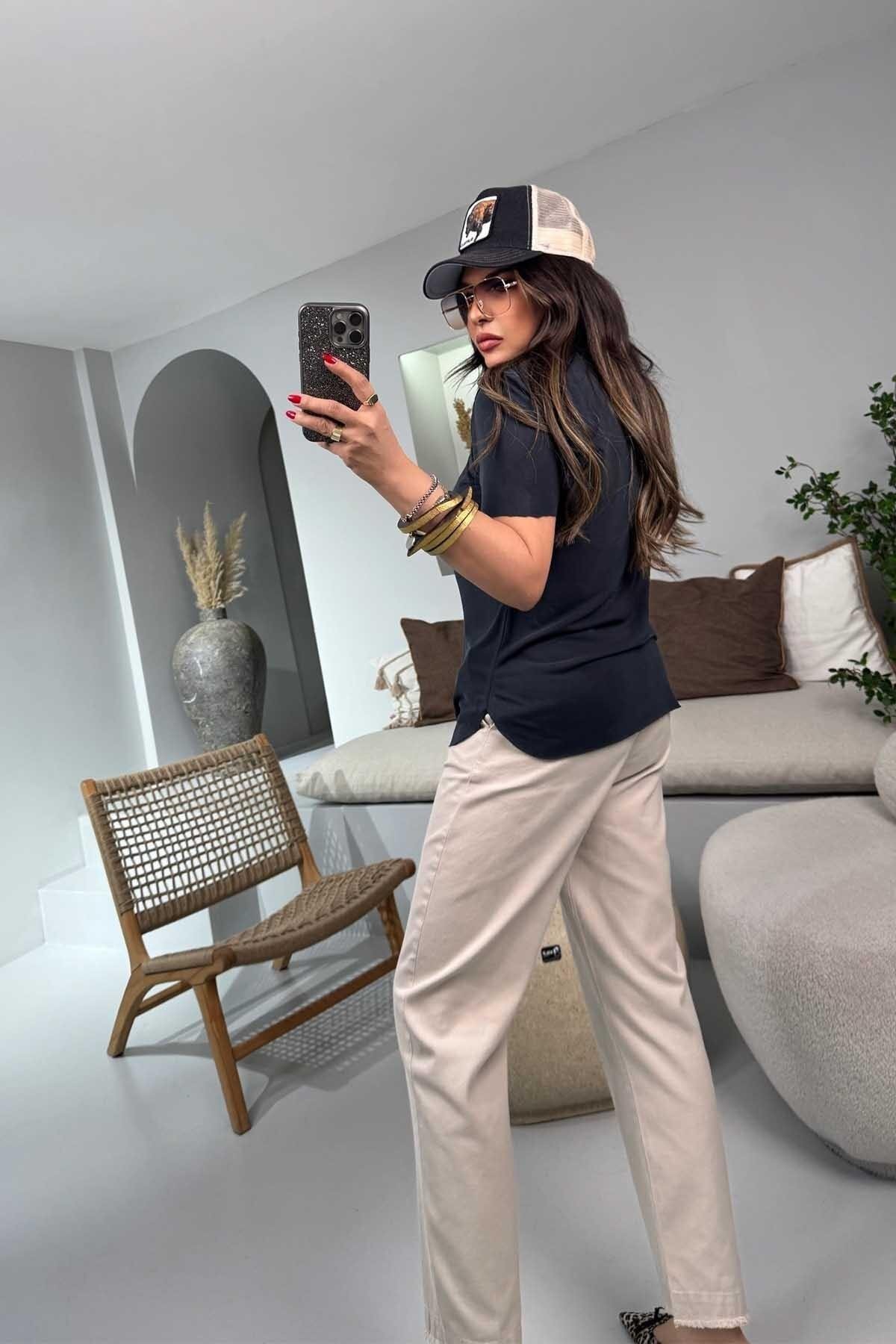 بنطلون موديل الجزرة لون حجري غاباردين بخصر مطاطي - Sohotique By P