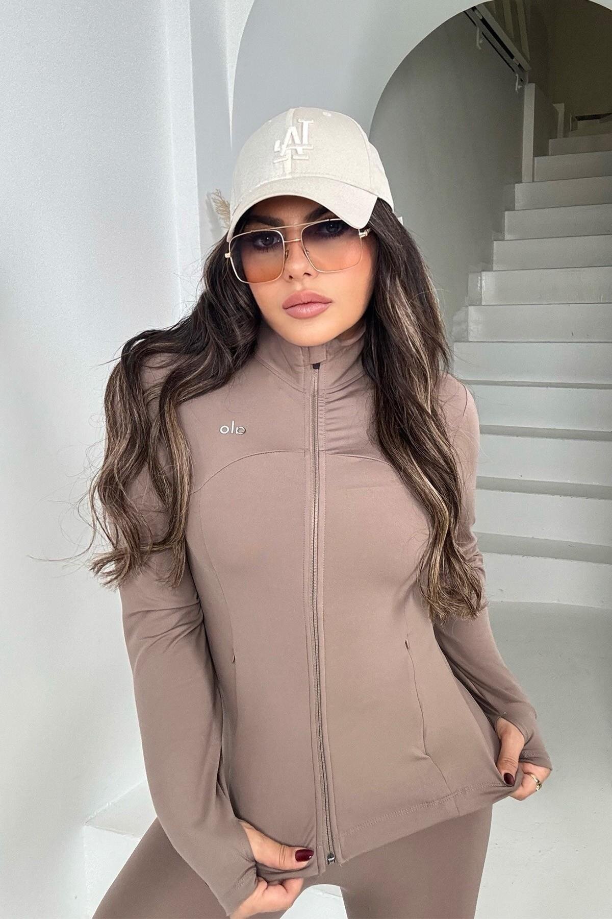 طقم قطعتين جاكيت وليقنز إيرليفت لون فيزون - Sohotique By P