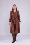 Kahve Çiçek Desenli Kadife Midi Kruvaze Yaka Elbise