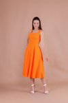 Turuncu Midi Askılı Kare Yaka Elbise