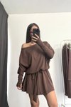 Kahverengi Mini Kayık Yaka Bağlamalı Eteği Şortlu Elbise