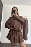 Kahverengi Mini Kayık Yaka Bağlamalı Eteği Şortlu Elbise