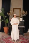 Ekru Oversize Robalı Büzgülü Tesettür Elbise