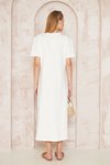 Beyaz Spor Basic Uzun Kısa Kollu Omzu Düğmeli Yırtmaçlı Elbise