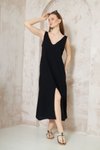 Siyah Oversize Midi Müslin Askılı Derin V Yaka Yırtmaçlı Elbise