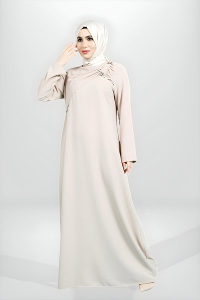 Bej Fırfırlı Broş Detaylı Tesettür Abiye Elbise