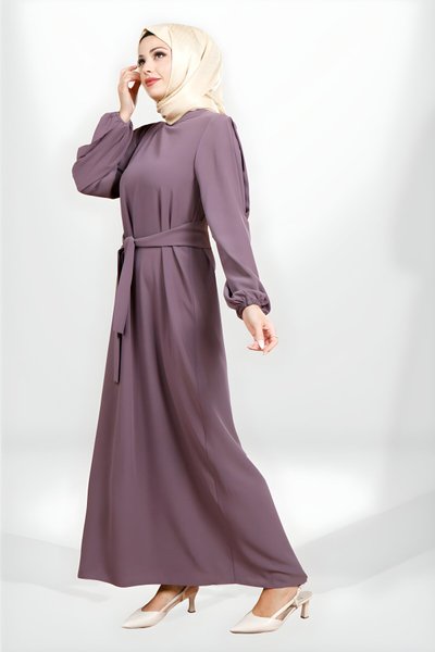 Lila Tesettür Kuşaklı Pilikaşe Kol Detaylı Elbise