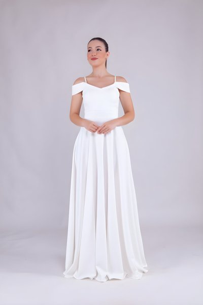 Beyaz Uzun Straplez Omuz Detay Askılı Abiye Elbise