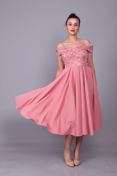 Gül Kurusu Çiçekli Midi Askılı Düşük Omuz Tül Detay Kloş Abiye Elbise