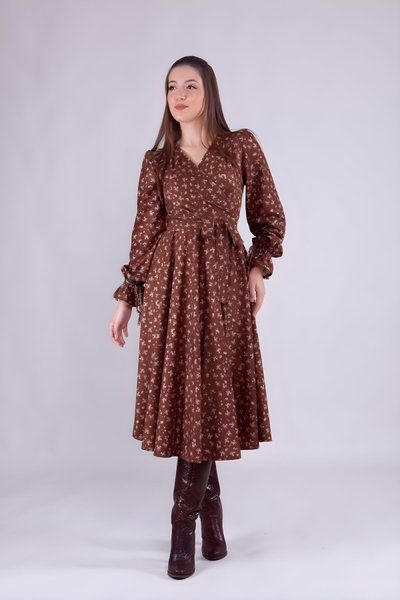 Kahve Çiçek Desenli Kadife Midi Kruvaze Yaka Elbise