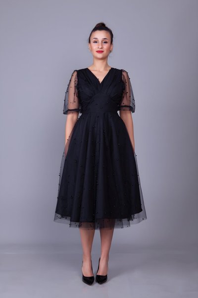 Siyah İnci Tül Kaplamalı Midi Kısa Balon Kol V Yaka Abiye Elbise