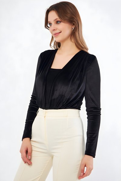 Siyah Uzun Kol Büzgü Detay Çıtçıtlı Body