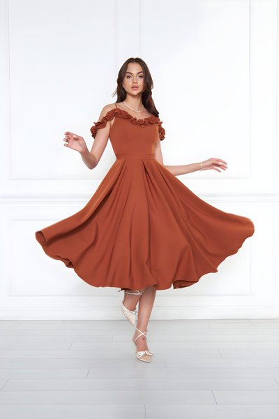 Tarçın Midi Kloş Pileli Ayarlanabilir Askılı Yaka Abiye Elbise