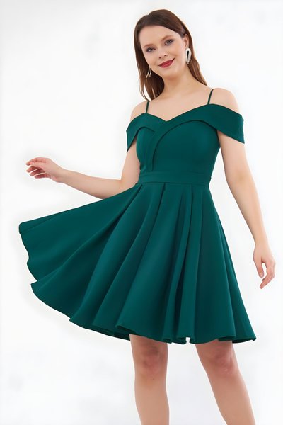 Zümrüt Mini Askılı Kloş Pileli Kayık Yaka Abiye Elbise