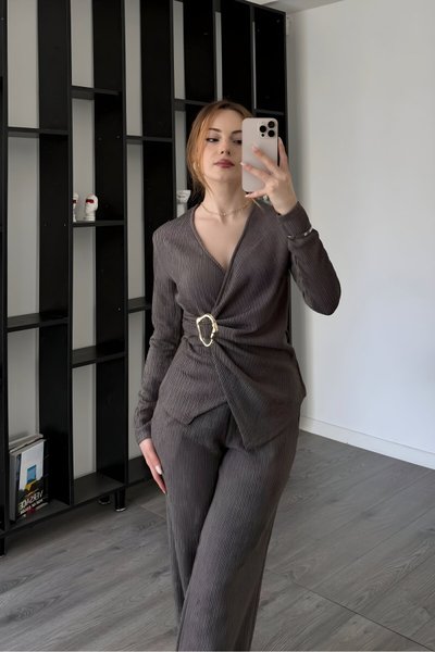 Antrasit Kruvaze Yaka İkili Toka Detaylı Pantolon Bluz Takım