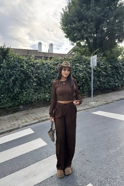 Kahverengi Bisiklet Yaka Crop Pantolon İkili Ters Dikiş Takım