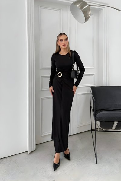 Siyah Uzun Sandy Bel Drapeli Aksesuar Detaylı Elbise