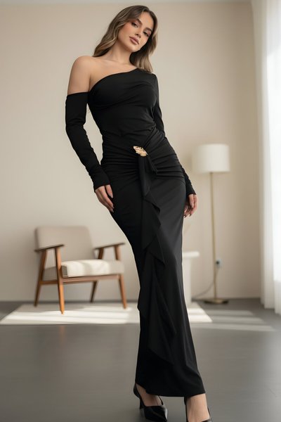Long One-Shoulder Buckle-Detail Evening Dress - Black