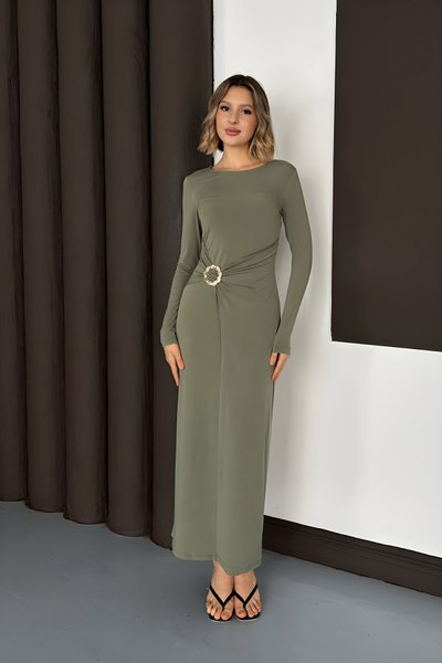 Yeşil Uzun Bisiklet Yaka Aksesuar Detaylı Elbise