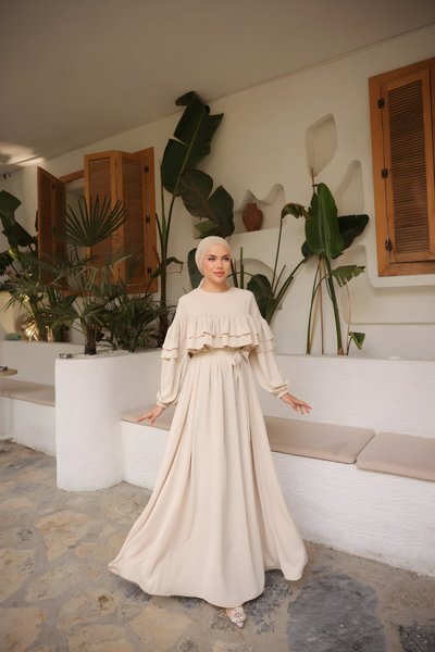 Bej Salaş Çift Fırfırlı Tesettür Elbise