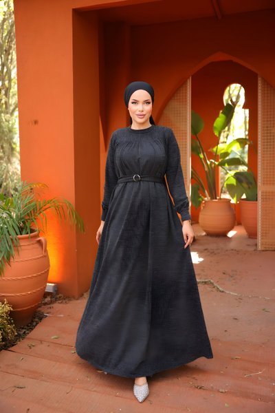 Siyah Robalı Tokalı Tesettür Elbise
