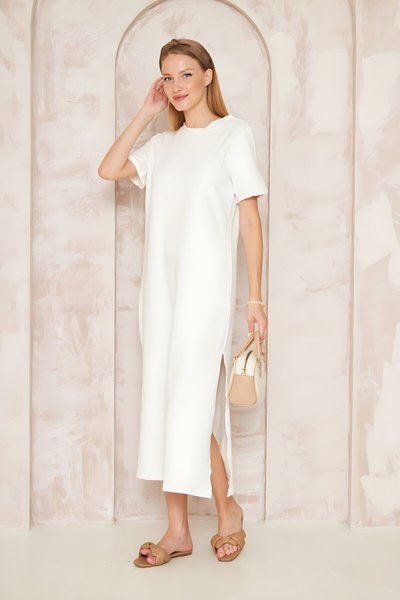 Beyaz Spor Basic Uzun Kısa Kollu Omzu Düğmeli Yırtmaçlı Elbise