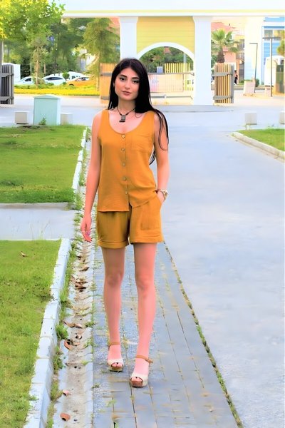 Hardal Keten Kalın Askılı Yuvarlak Yaka Düğmeli Bluz