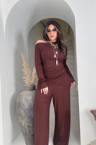 Kahve Kayık Yaka Örme Kumaş İkili Takım