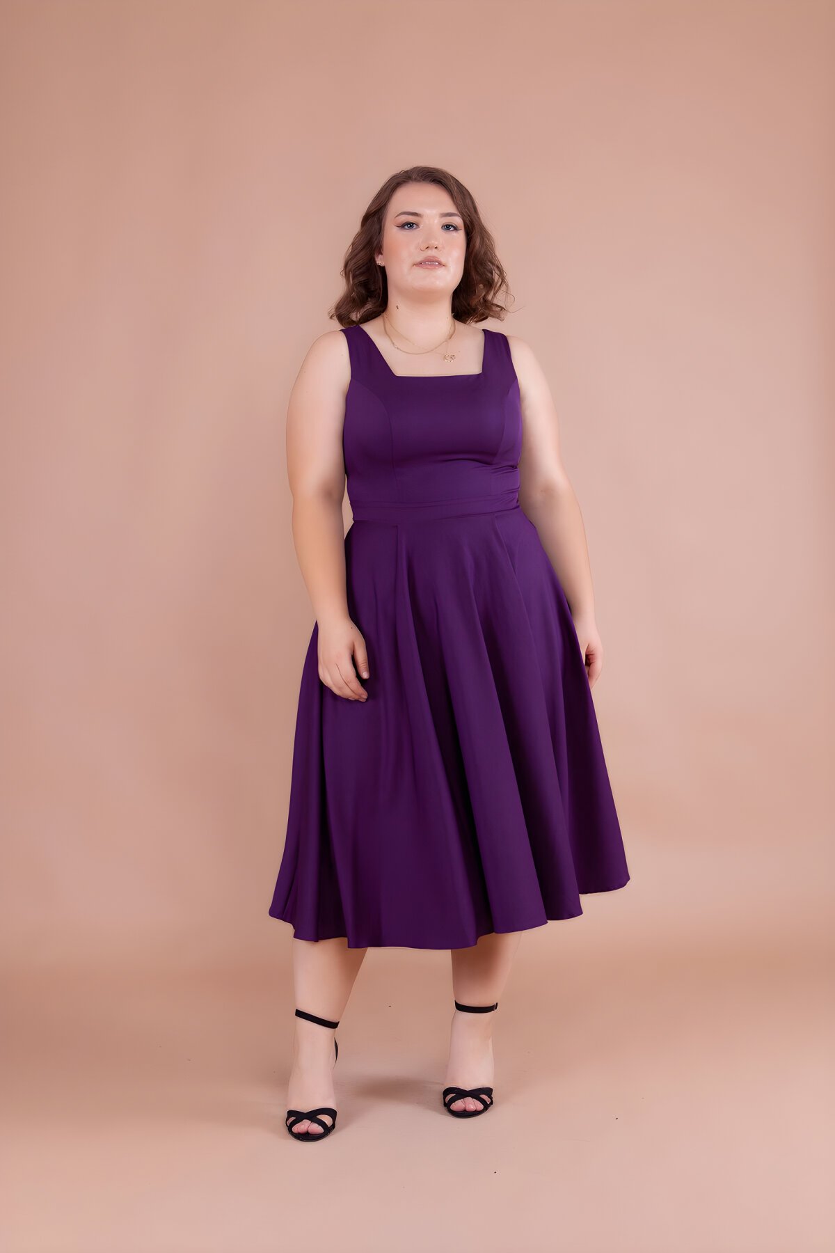 Mürdüm Büyük Beden Midi Kare Yaka Elbise - Bidoluelbise