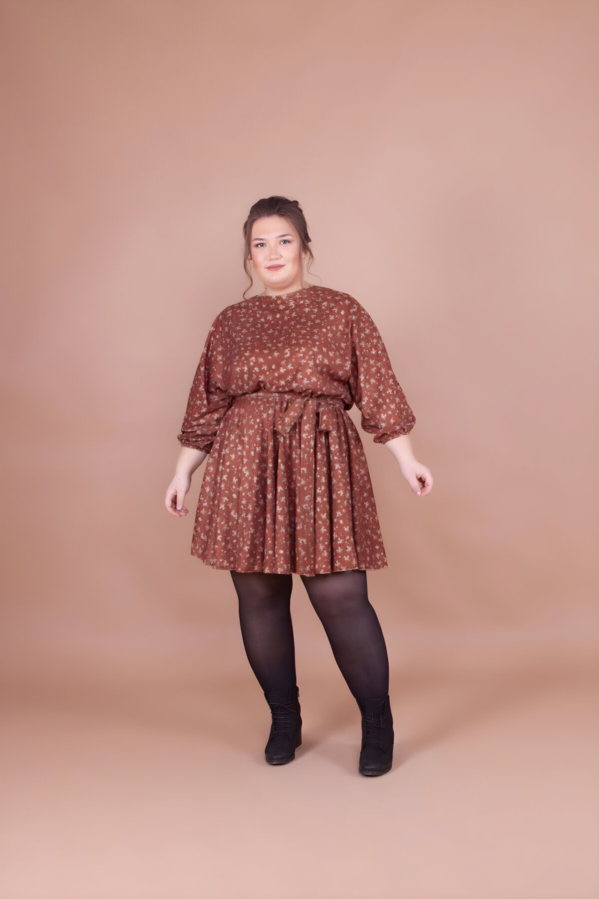 Plus Size Mini Floral Velvet Batwing Sleeve Dress - Tan - Bidoluelbise