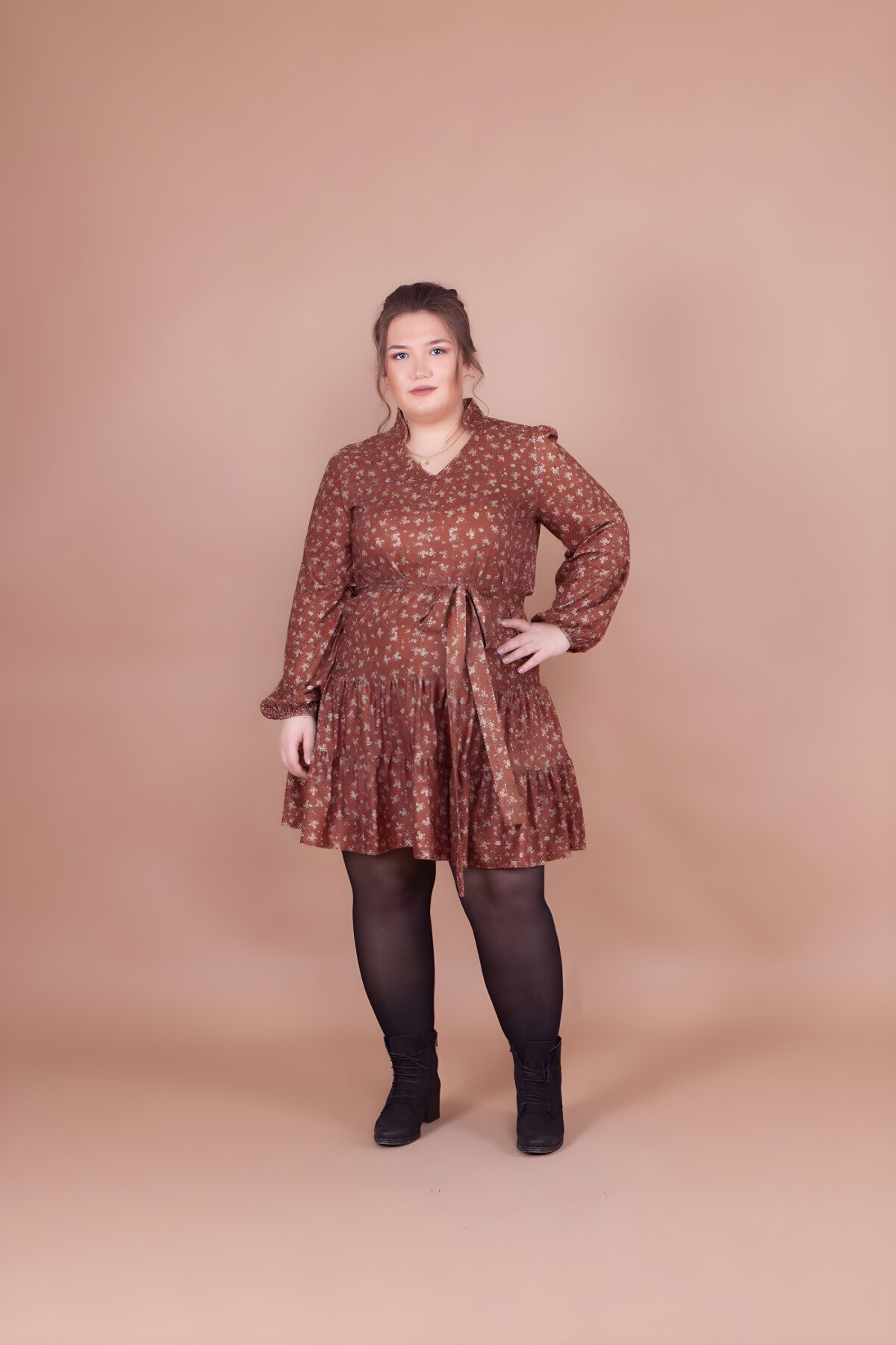 Midi Plus Size Floral Velvet Collar Dress - Tan - Bidoluelbise