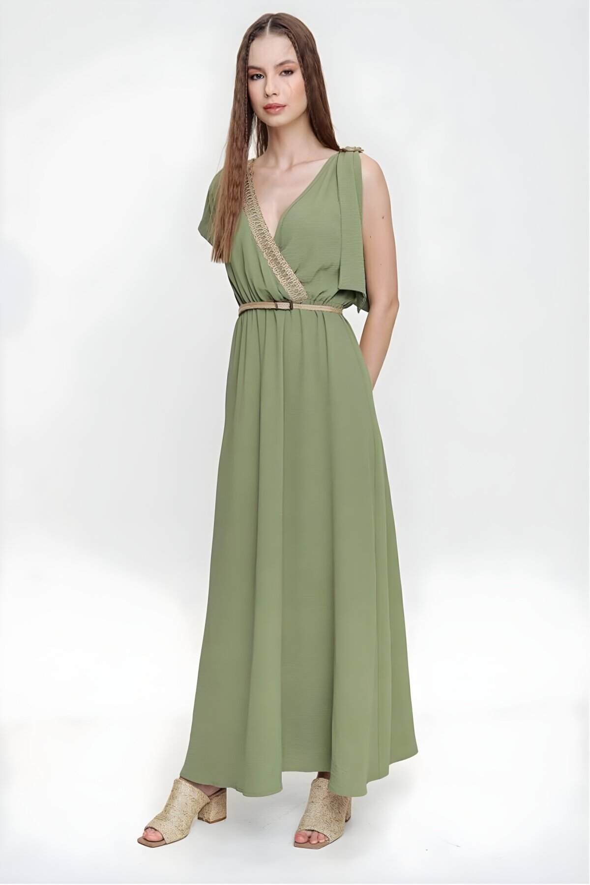فستان طويل كاكي بنمط كروهيه بفتحة ظهر ومشبك كتف - Pasaklı Giyim