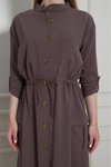 Kahverengi Krep Uzun Katlanabilir Kollu Büzgülü Elbise