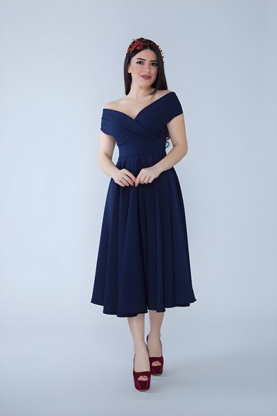 Lacivert Dökümlü Midi Kloş Kayık Yaka Elbise