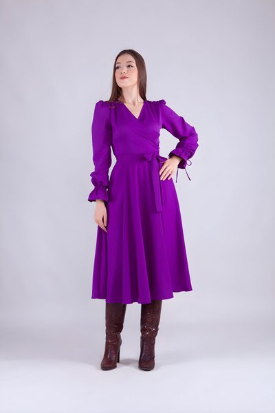 فستان ميدي بأكمام طويلة ياقة متقاطعة بنفسجي